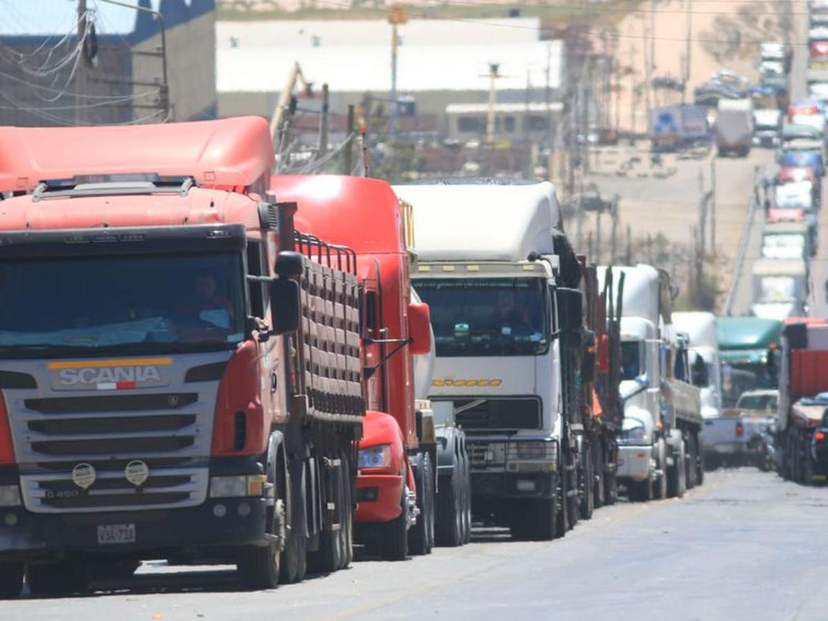 Transportistas de carga de Arequipa posponen paro para el 18 de julio