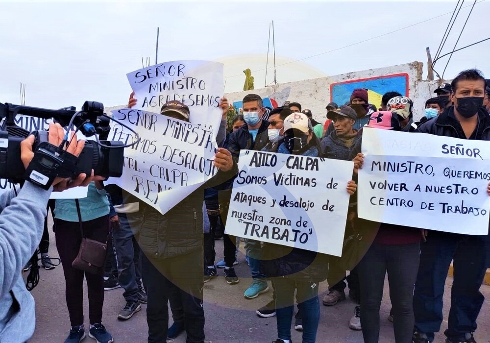 "Que ya no haya más masacres": mineros exigen solución a ministro del Interior en Atico, Arequipa