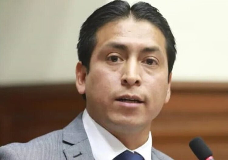 Piden detención preliminar para congresista acusado de violación, Freddy Díaz 
