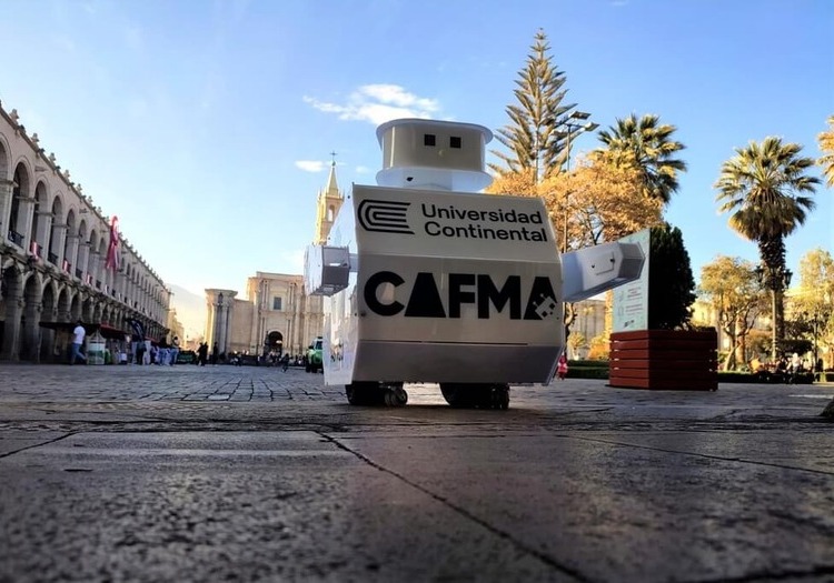 Arequipa: presentan robot reciclador CAFMA UC en I Congreso Ambiental