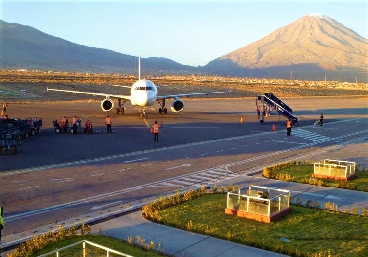 Bomba aeropuerto Arequipa