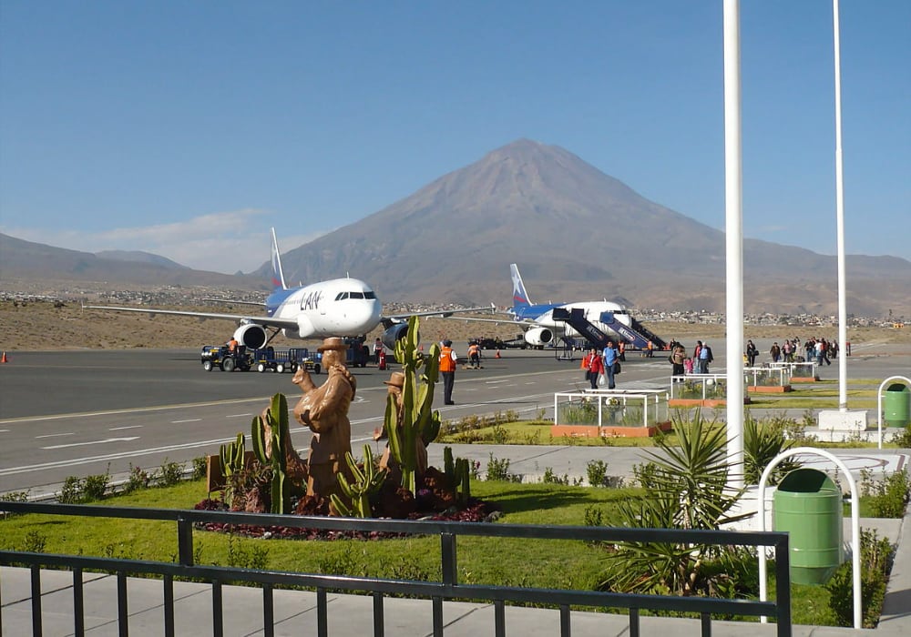 Arequipa: denuncian a pasajero de avión por falsa alarma de bomba en vuelo hacia Lima