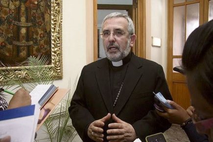 Procurador pide mayor investigación al Arzobispo Del Río Alba por lavado de activos
