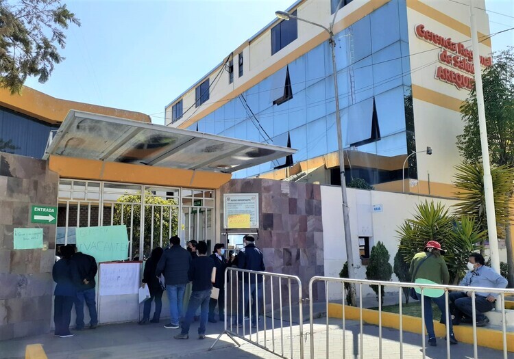 Arequipa: gerente de Salud fue impedido de ingresar a Geresa por rechazo de trabajadores