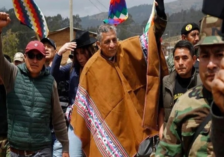 Antauro Humala continúa recorrido proselitista  este martes en la ciudad de Puno