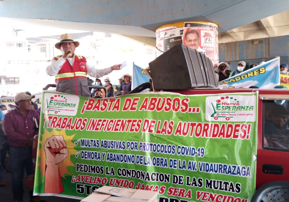 Arequipa: comerciantes del Avelino exigen culminación de la obra en la Av. Vidaurrázaga (VIDEO)
