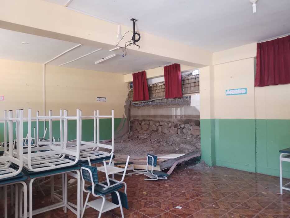 Arequipa: exigen ayuda a Municipalidad de Paucarpata por derrumbe en colegio (VIDEO)
