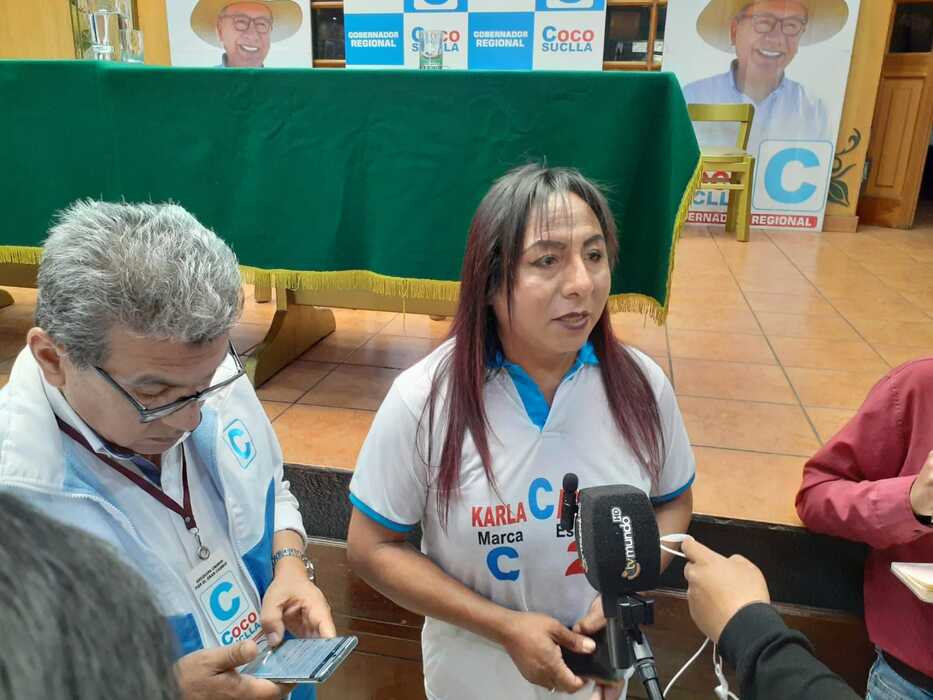 Candidata trans Arequipa Karla Cayani