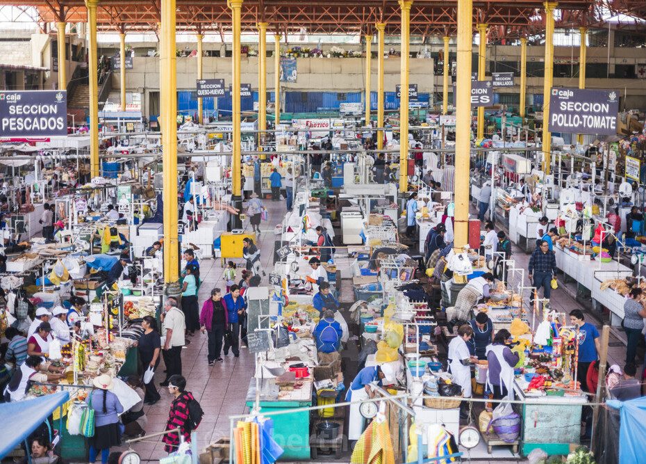 Reforzarán seguridad del Mercado San Camilo tras protesta de comerciantes