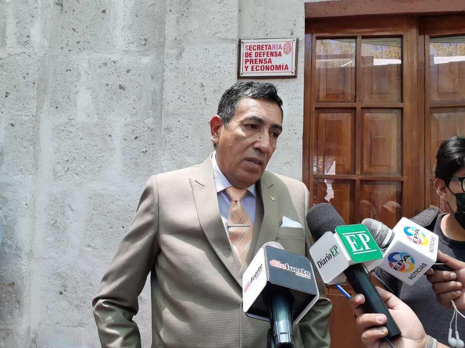 Arequipa: excandidato Héctor Herrera denuncia persecución de FF.AA. durante su campaña (VIDEO)