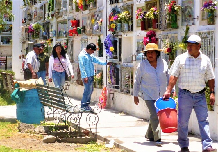Arequipa: pobladores se preparan para visitar cementerios este 1 de noviembre, aquí detalles