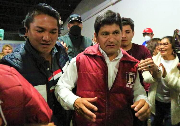 Gobernador de Arequipa electo Rohel Sánchez consigna 6 investigaciones