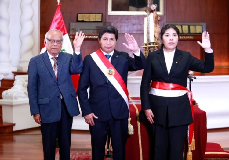 Betssy Chávez es la nueva presidente del  Consejo de Ministros