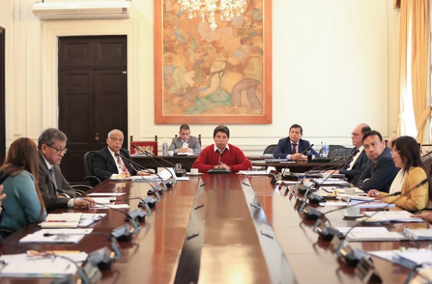 Asociación Civil denuncia a presidente Castillo y gabinete Torres por cuestión de confianza