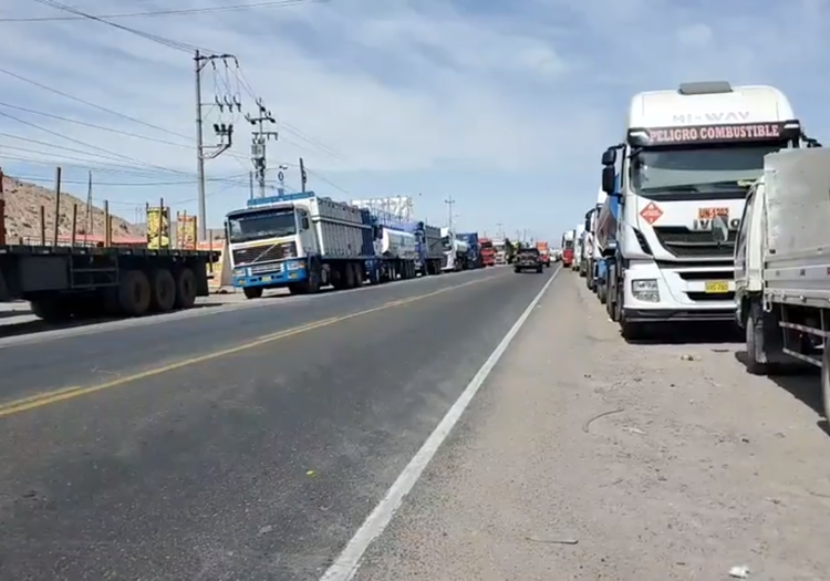 Paro de transportistas en Arequipa EN VIVO: bloqueo parcial de Panamericana Sur en segundo día