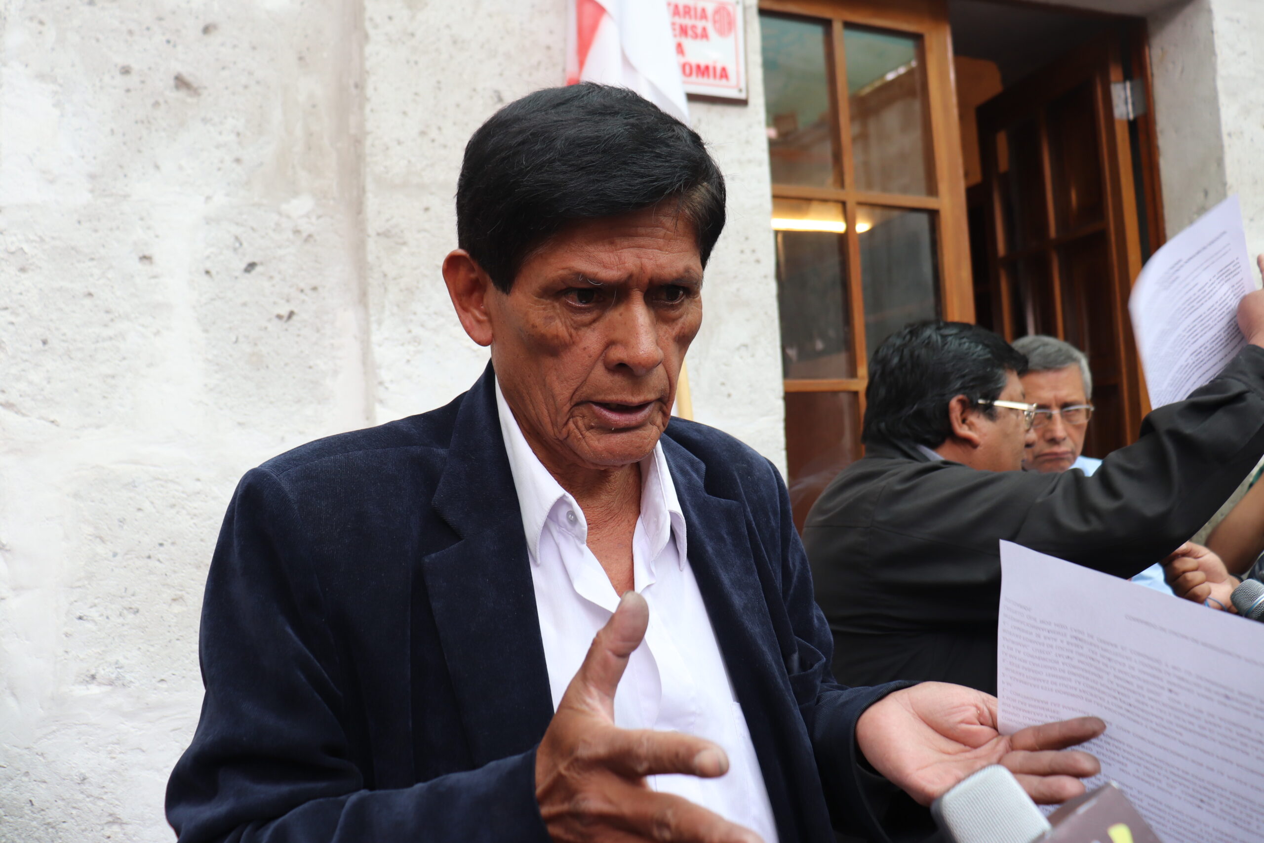 Arequipa: dirigentes continuarán con marchas y rechazan toque de queda