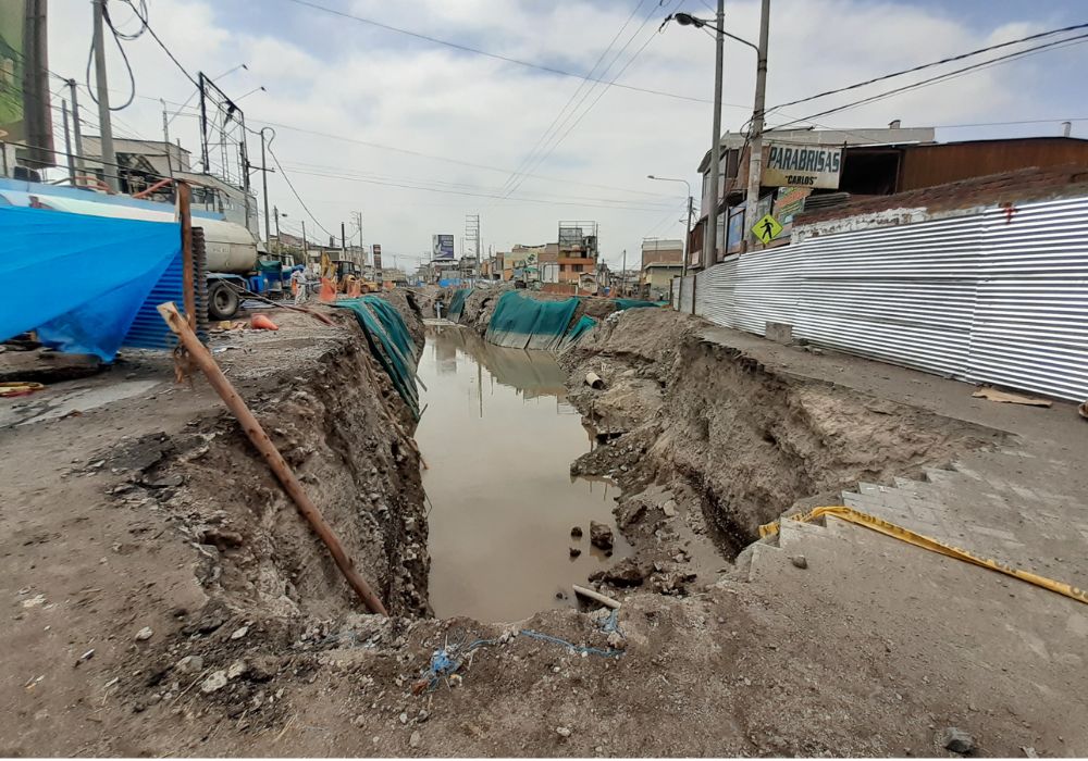 Arequipa: obra Bicentenario de Omar Candia termina inundada por lluvias (VIDEO)