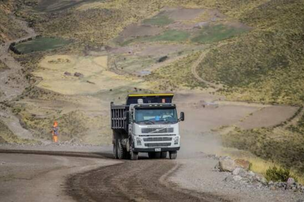 Electo gobernador de Arequipa pide tomar acciones contra empresa china que no avanza obra