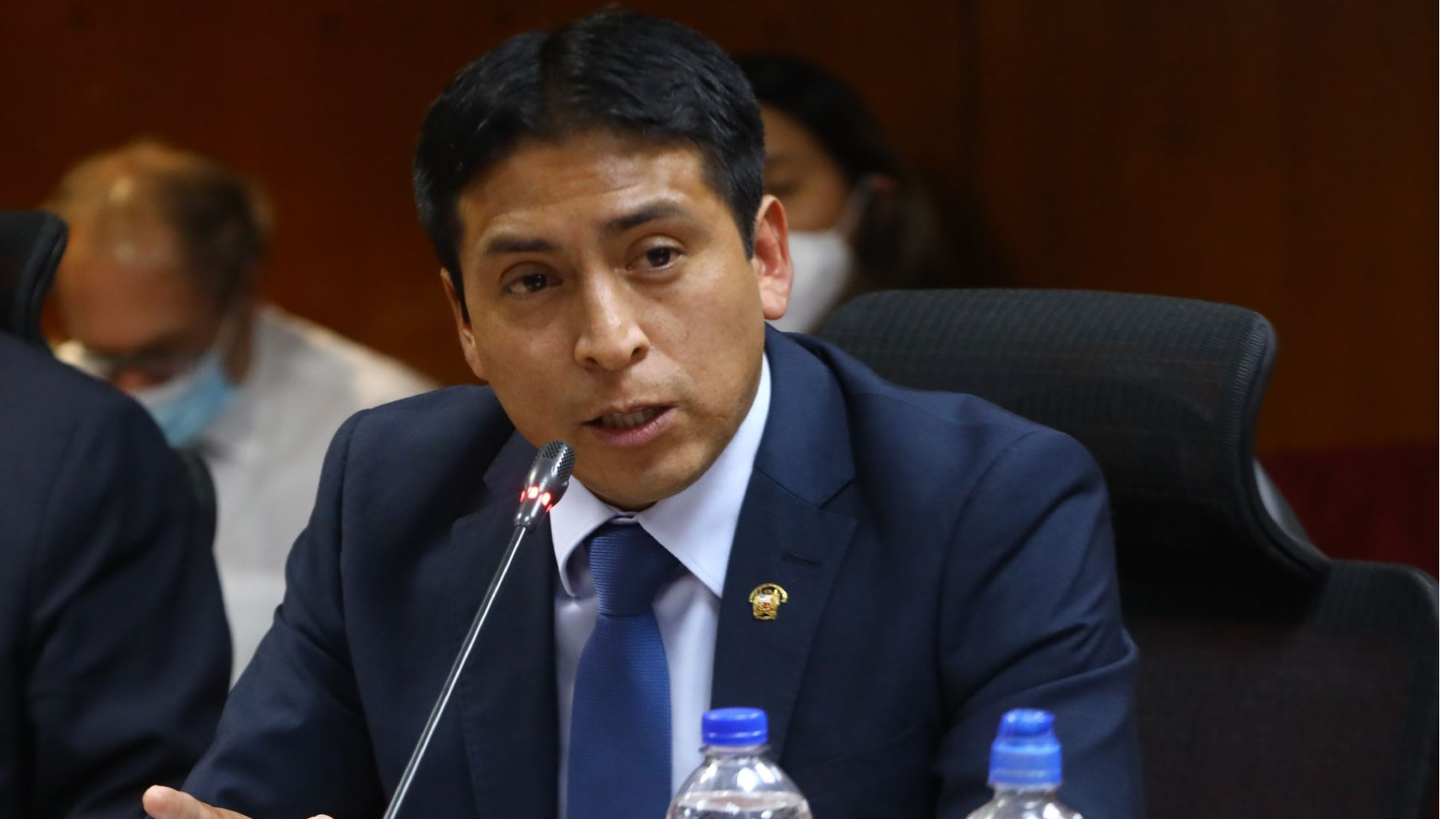 Pleno del Congreso aprueba la inhabilitación y desafuero del parlamentario Freddy Díaz