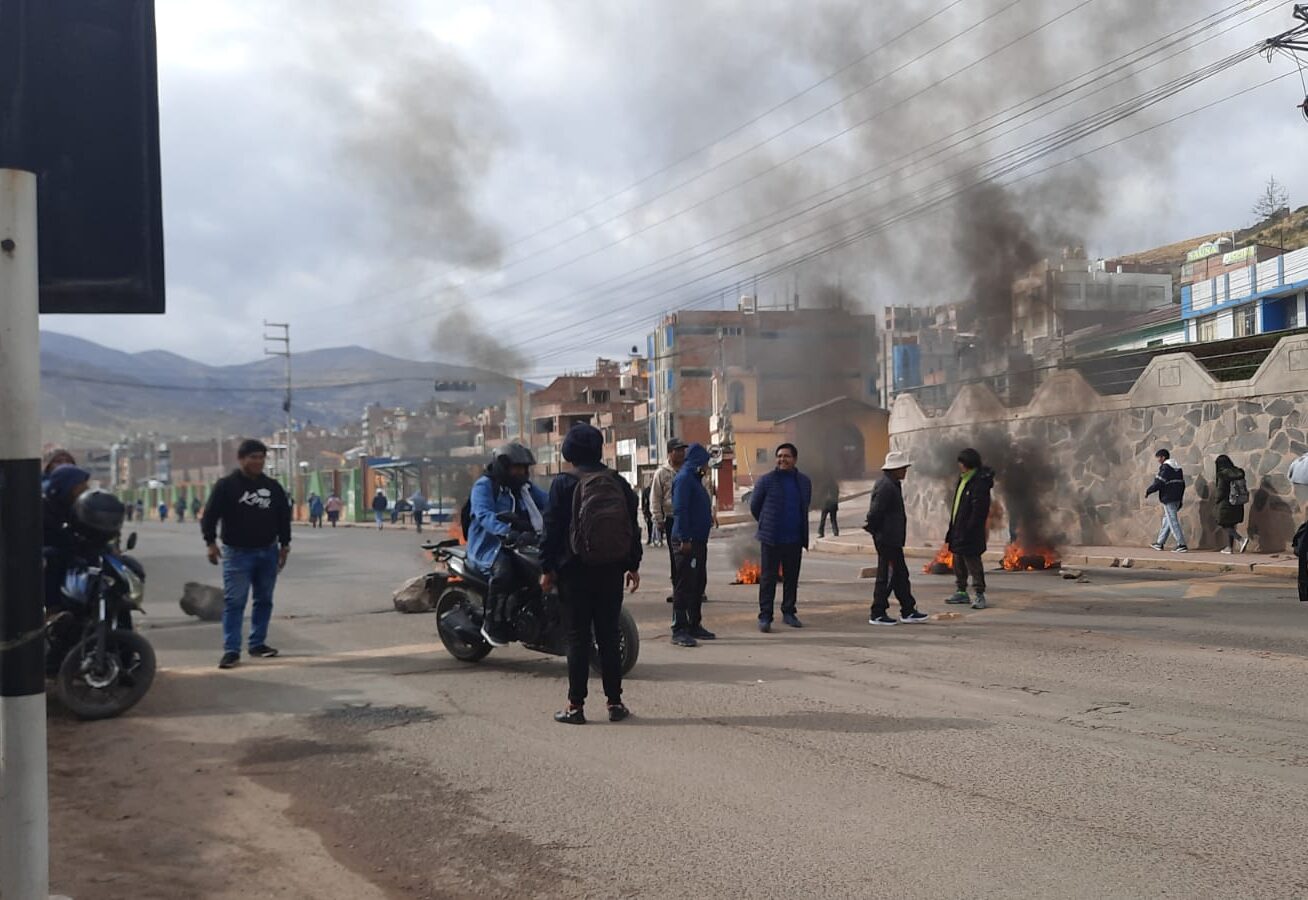 Paro Nacional: Unas 25 Carreteras Bloqueadas Y Numerosas Marchas En ...