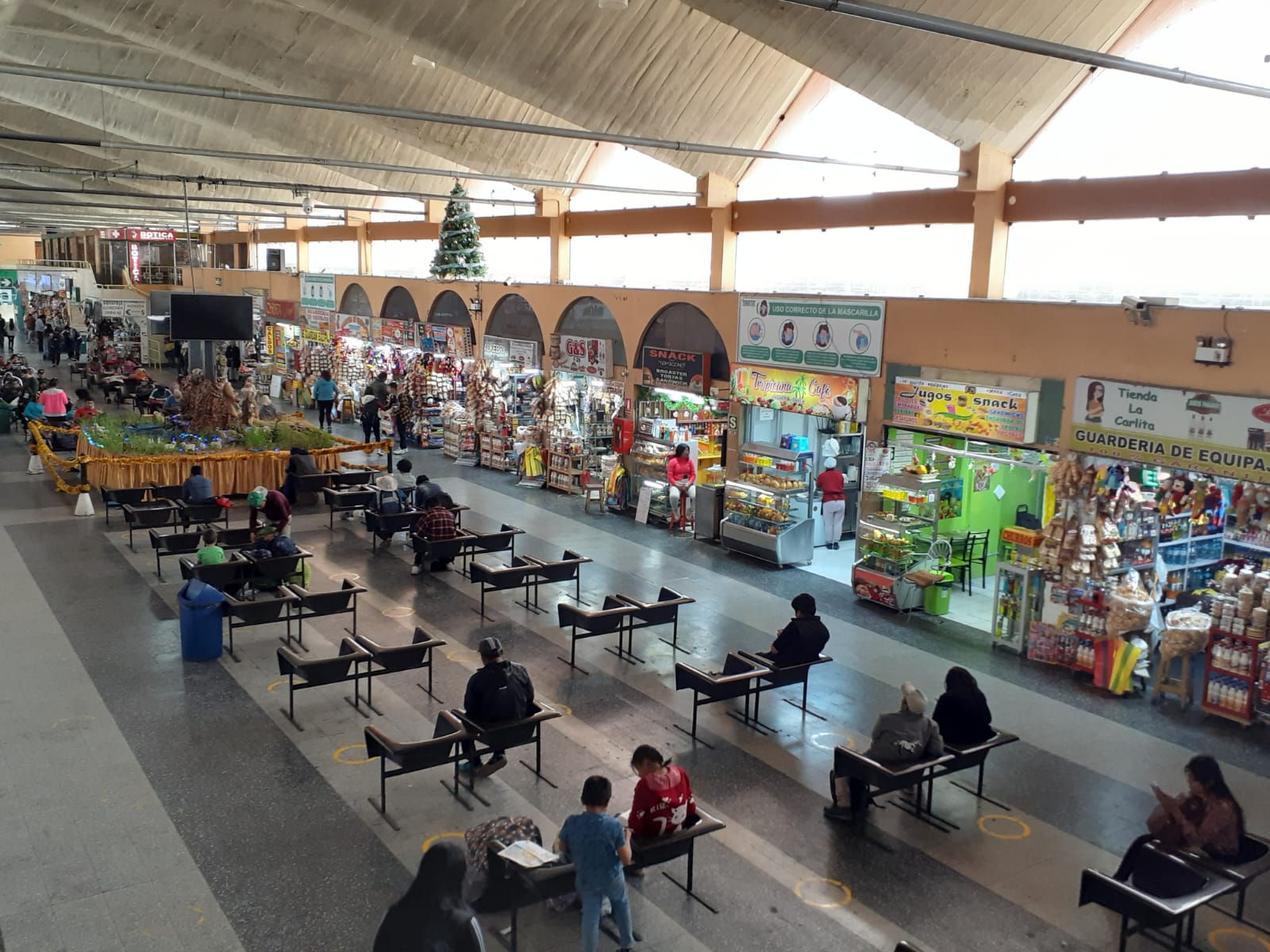 Suspenden venta de pasajes en el Terminal Terrestre por paralización