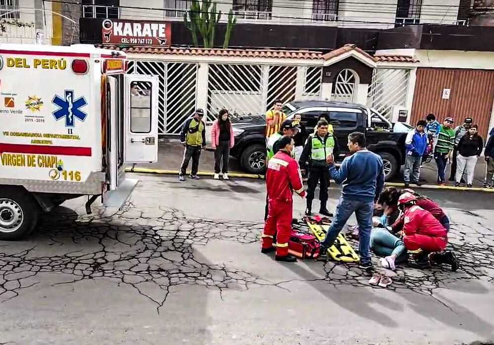 Arequipa: accidente vehicular en Socabaya deja dos personas heridas de gravedad (VIDEO)