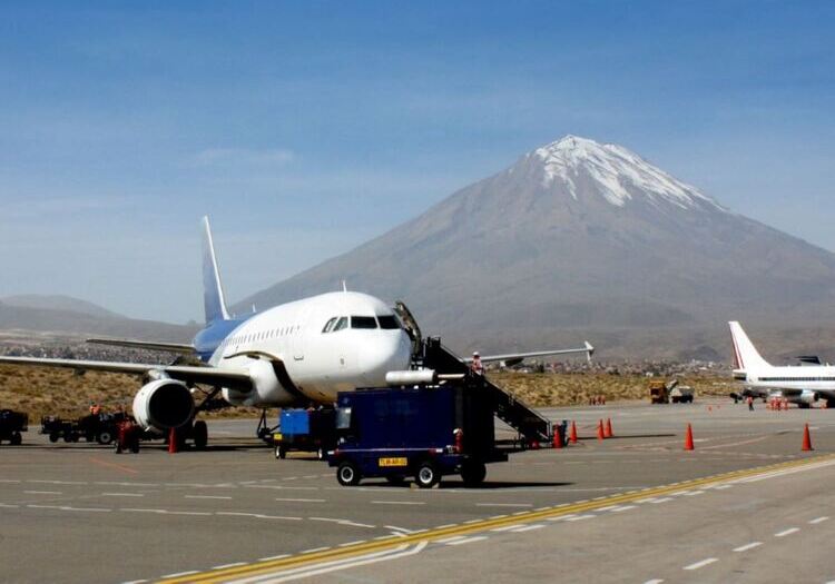 Aeropuerto de Arequipa sin fecha para reinicio de operaciones por daños durante protestas