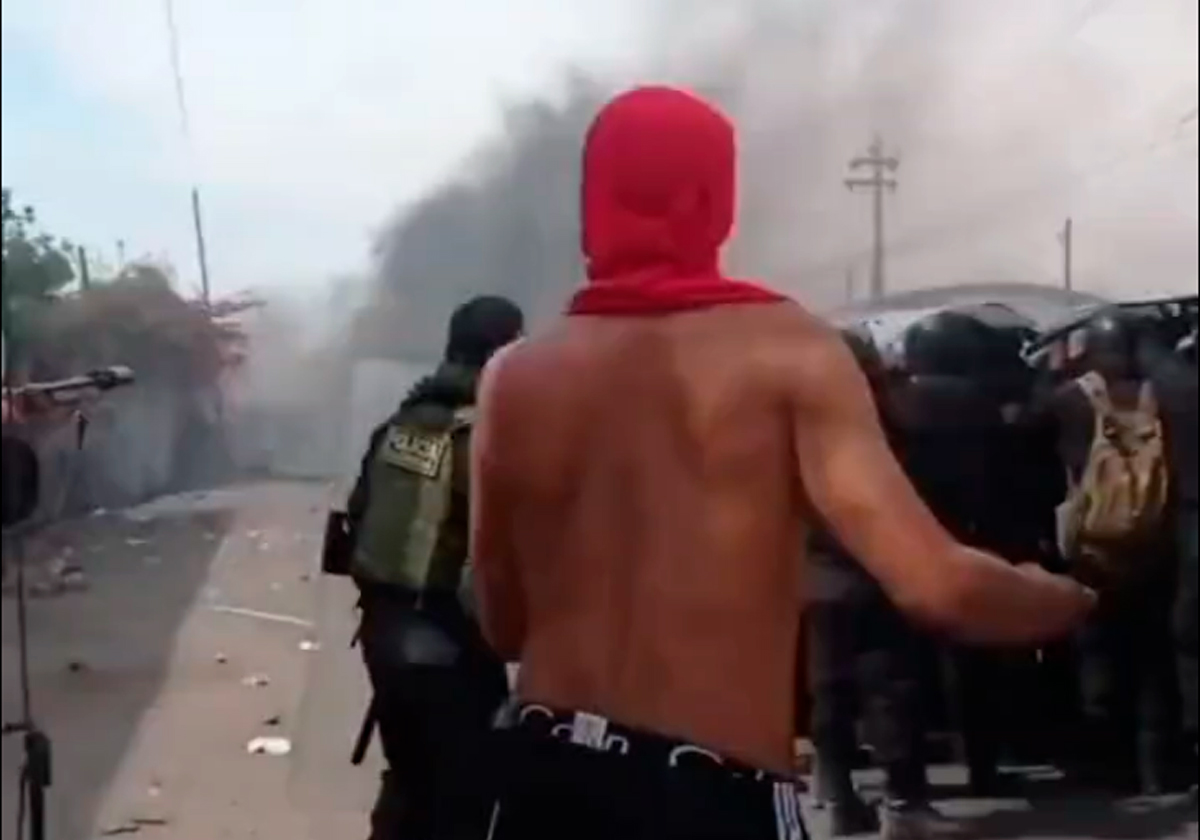 Guerra civil en Ica: extranjeros se unieron a la policía y se enfrentaron a manifestantes