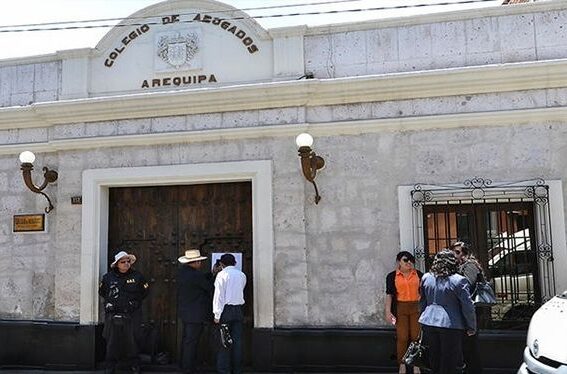 Colegio de Abogados de Arequipa se pronuncia por un adelanto mayor de elecciones