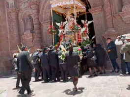 virgen de la candelaria dina boluarte obispo protestas Puno