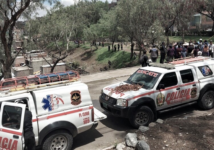 Arequipa: investigan presunto feminicidio de mujer hallada en parque de Bustamante
