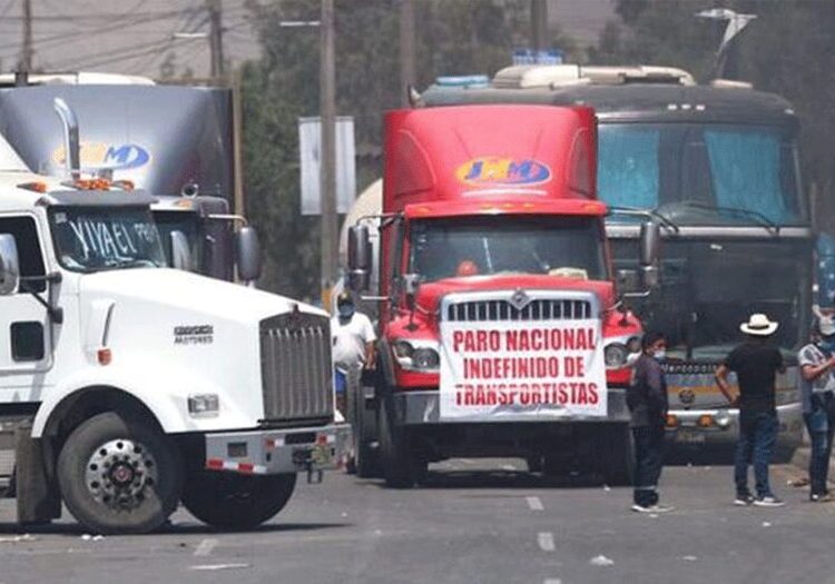 Paro de transportistas Perú
