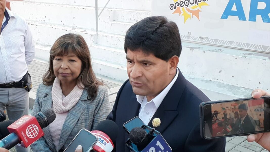 Gobernador de Arequipa considera que Zafranal debe continuar usufructo de tierras mientras resuelva observaciones
