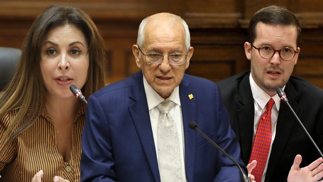 Congreso: vuelan críticas contra Dina Boluarte por reemplazo de Óscar Becerra (VIDEO)