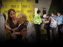 Cobarde ataque en conferencia de Amnistía Internacional: “¡No son víctimas, son terroristas!” (VIDEO)