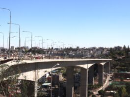 Arequipa: se retrasa enmallado en puente Chilina que busca evitar suicidios