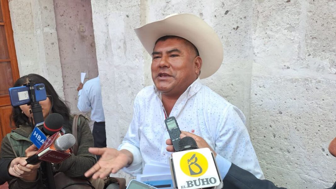 Arequipa: José Palomino acusa de traidores a quienes lo denunciaron por ocupaciones en Quequeña