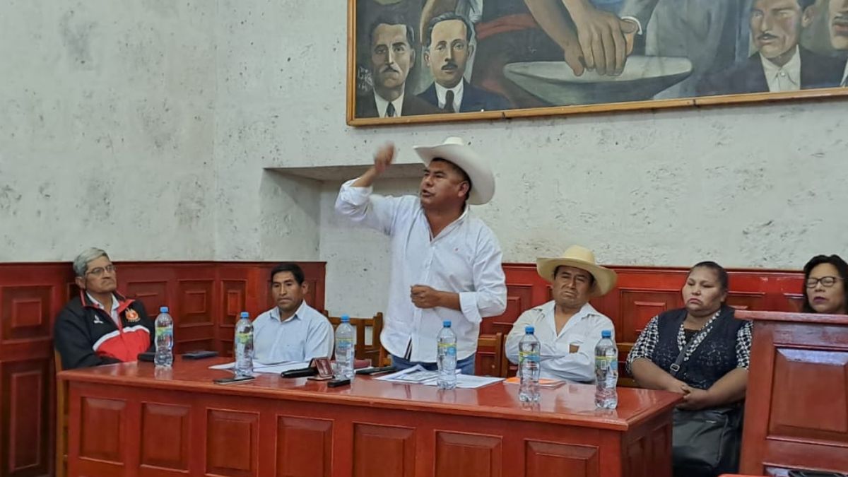 Arequipa: José Palomino acusa de traidores a quienes lo denunciaron por ocupaciones en Quequeña