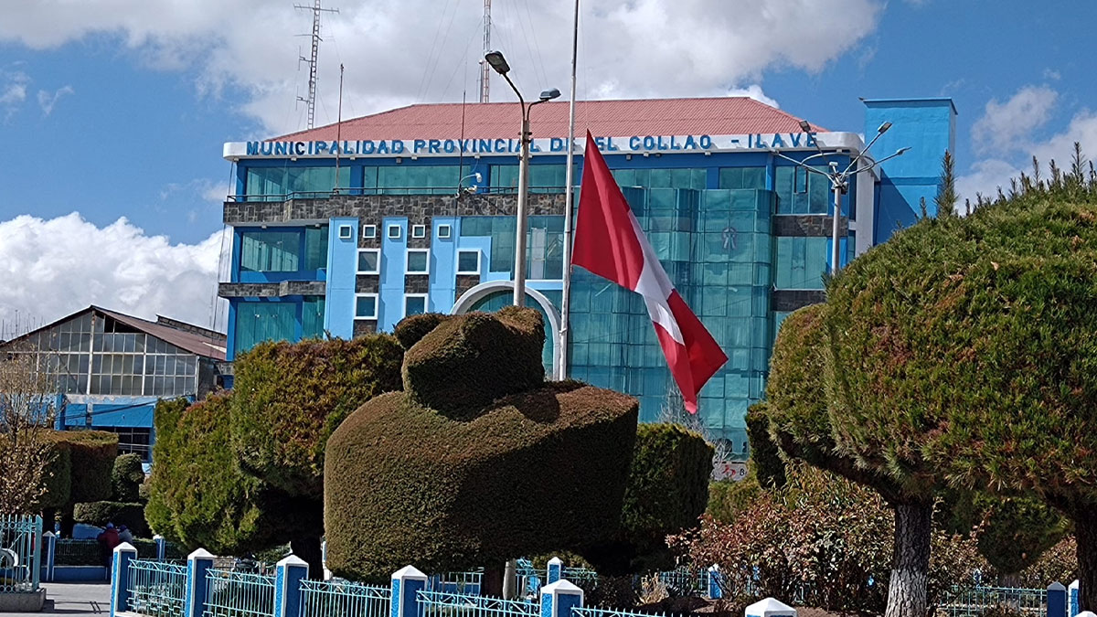 Ilave bandera 28 de julio