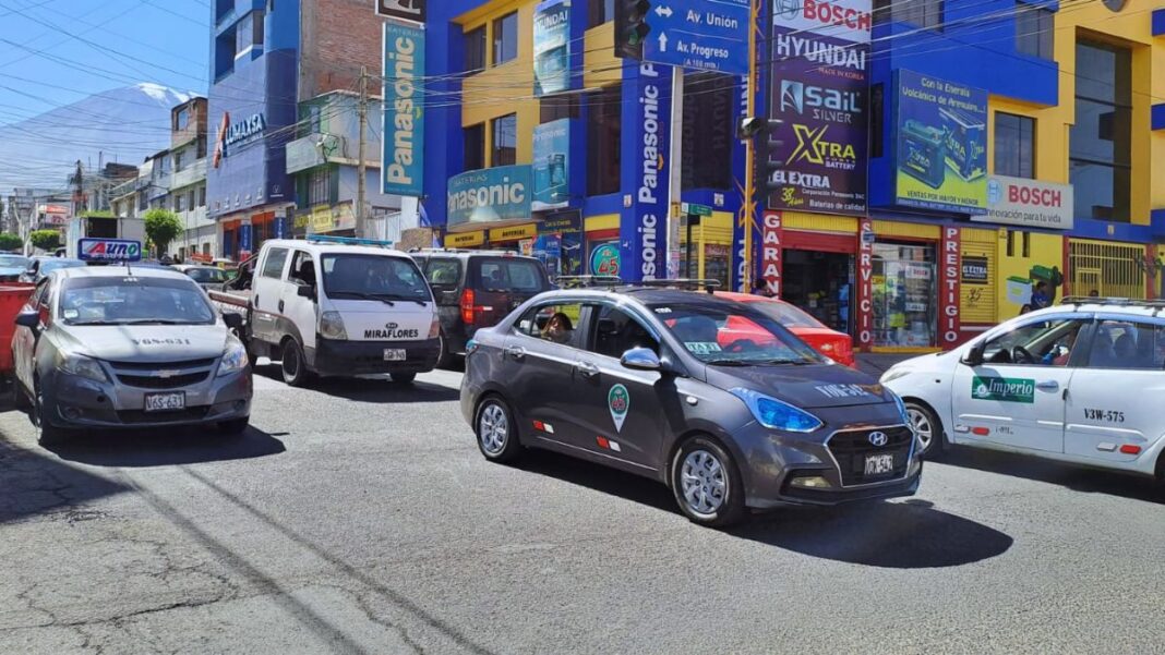 Arequipa: alcalde anuncia entrega de nuevos permisos para taxistas, aquí detalles