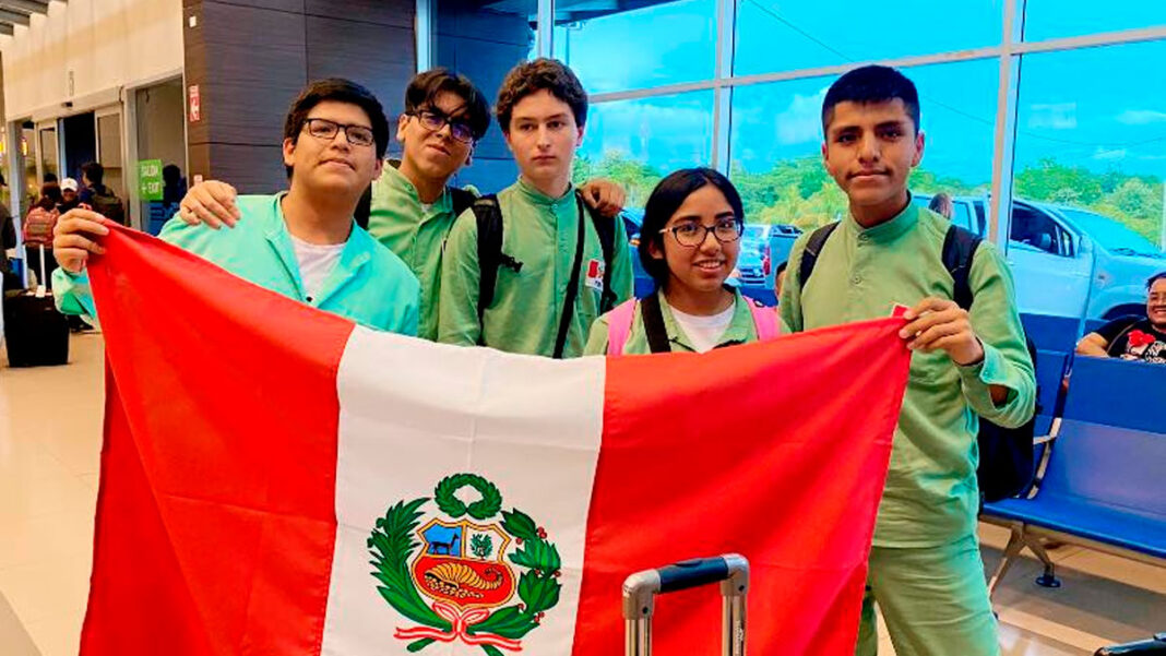 olimpiadas astronomía Astronáutica escolares peruanos estudiantes panamá medalla equipo peruano de astronomía