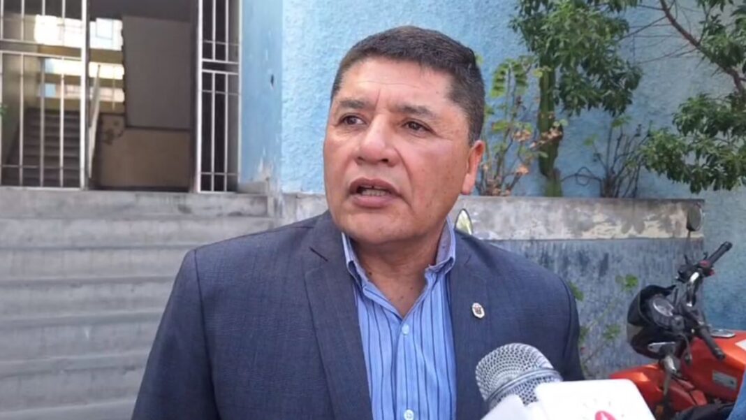 Alcalde de Arequipa considera subir sueldo a gerentes para tener 