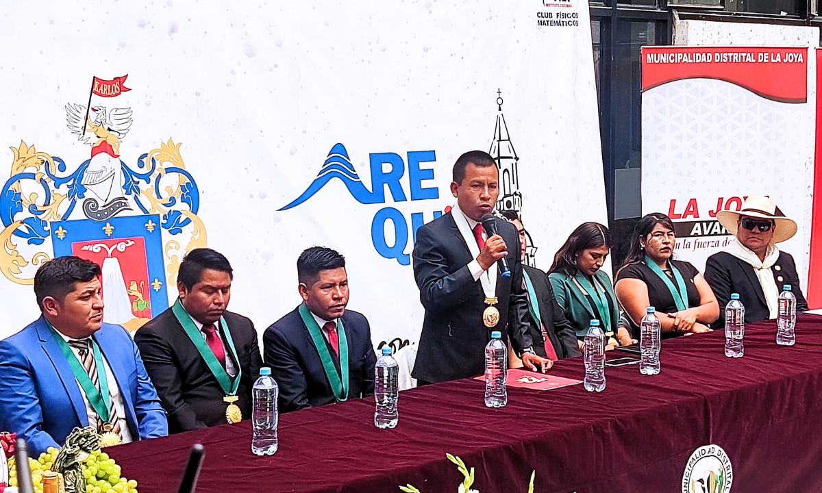 Alcalde y regidores de La Joya presentaron actividades con motivo del 72 aniversario del distrito. | FOTO: Ángel Huayna/El Búho