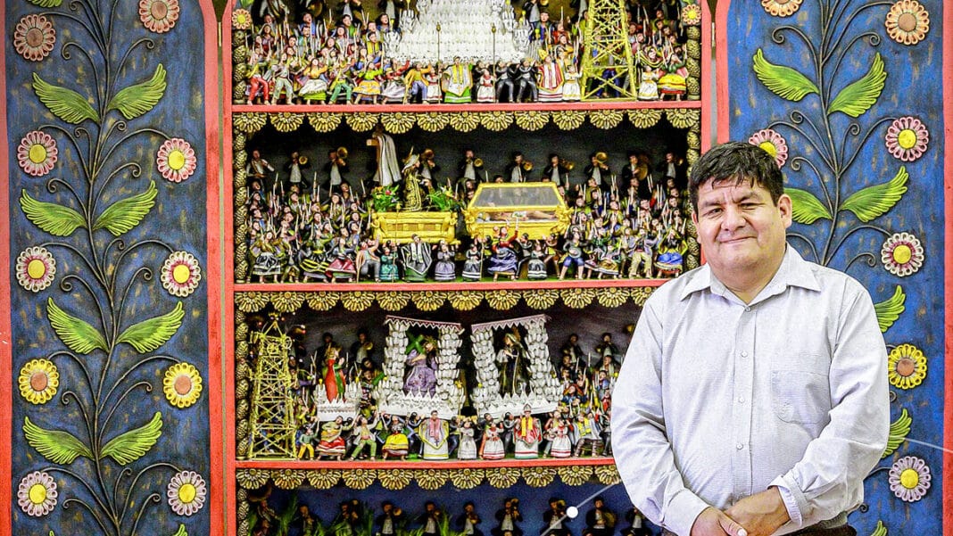 retablo más grande del mundo arequipa semana santa perú ayacucho