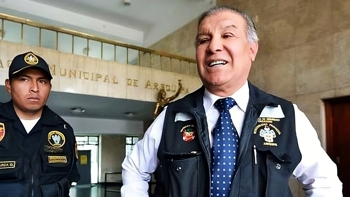 Marcos Hinojosa, Arequipa