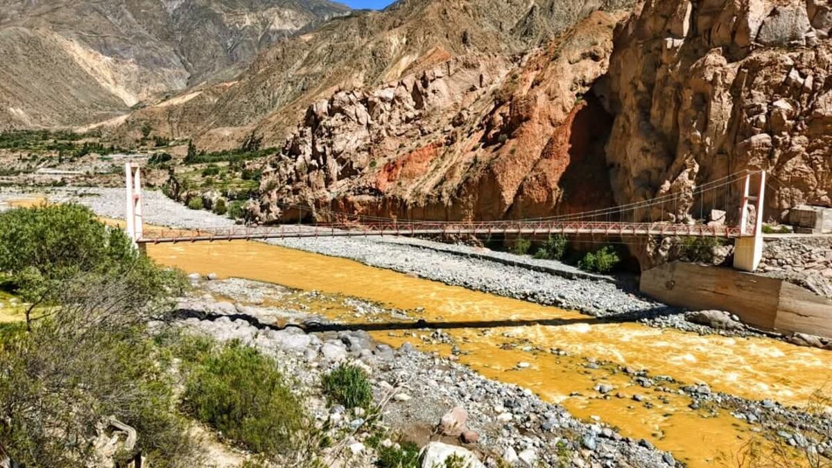 Río Tambo se tiñe de amarillo: pobladores exigen acciones ante constante contaminación