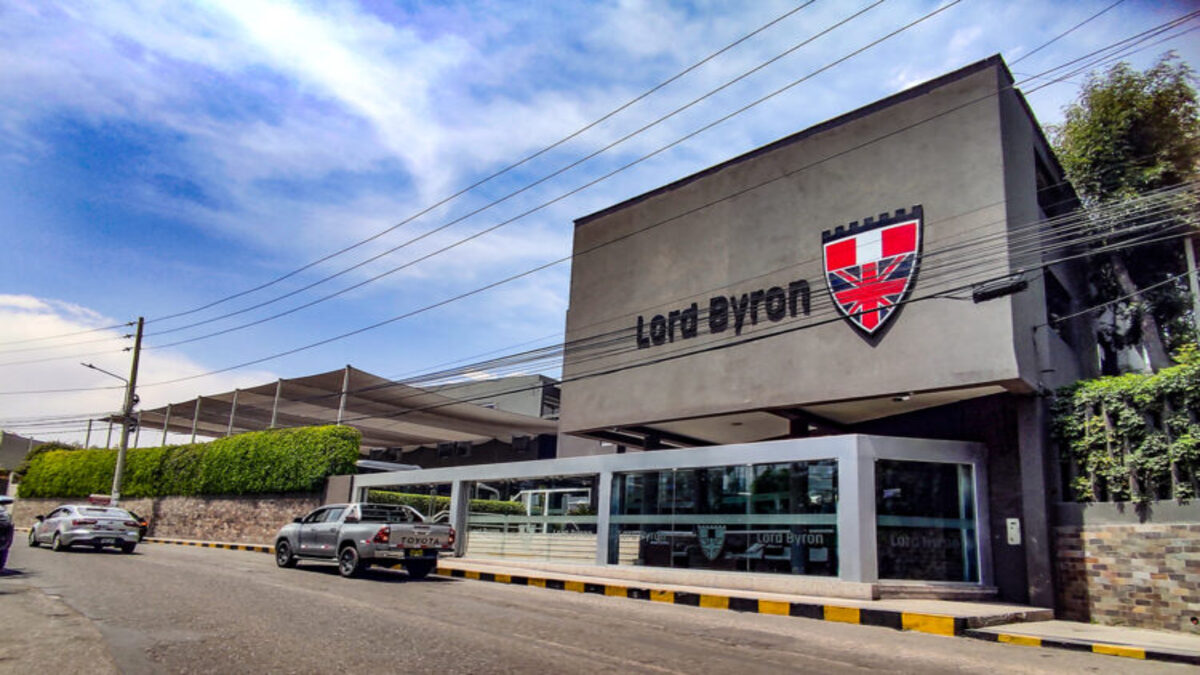 Caso Lord Byron de Arequipa: profesor que abusó de escolar de 13 años, entre los más buscados