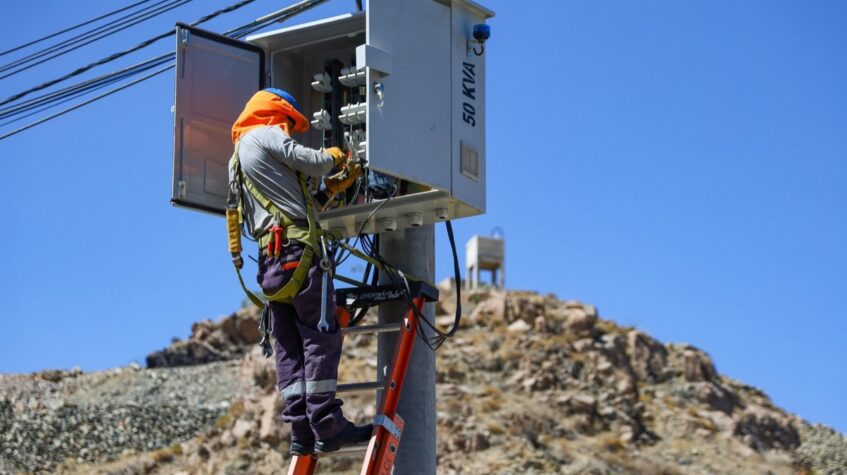 Arequipa tendrá cortes eléctricos el 12 y 13 de agosto. Seal detalla distritos y horarios.
