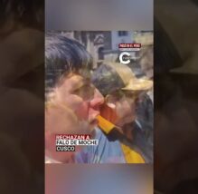 Cusco: Candidato es rechazado por pasear gigantesco huaco fálico en plaza de Armas | PASÓ EN EL PERÚ (VIDEO)