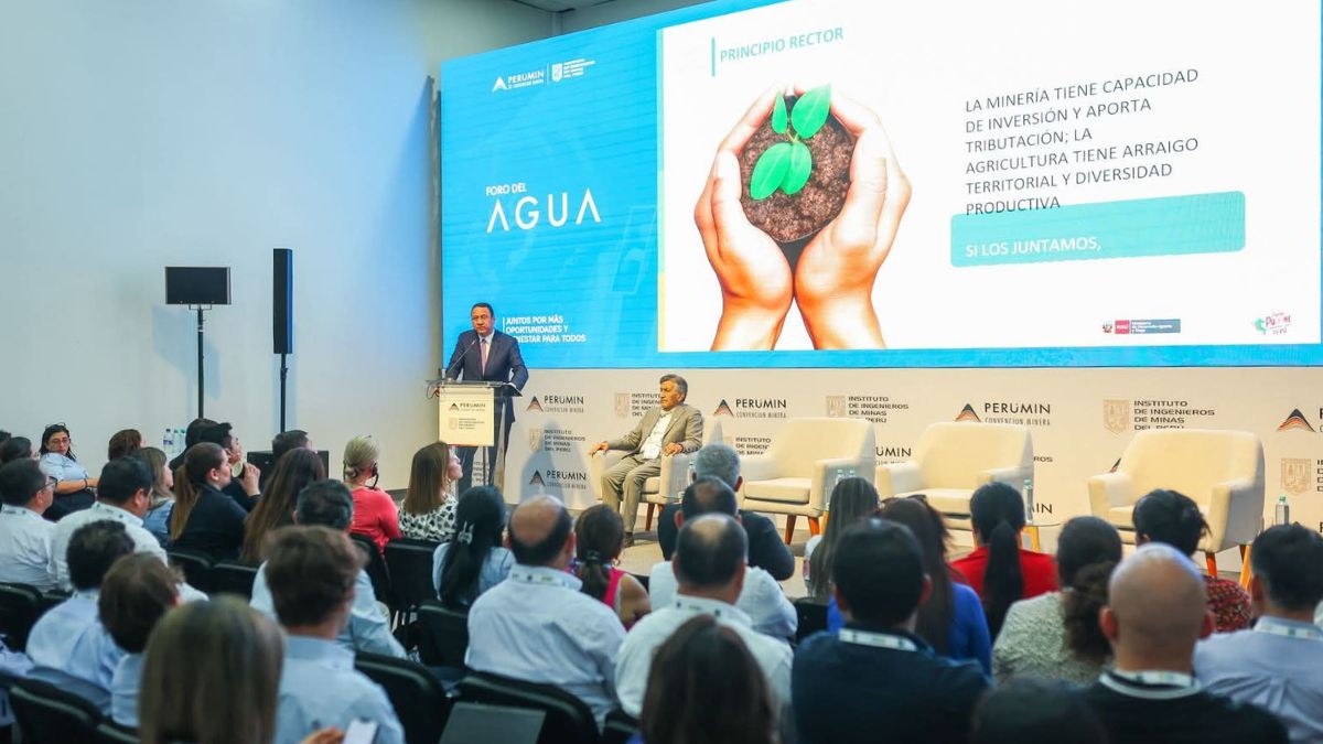 Gobierno prioriza agua para minería sobre agricultura en contexto de déficit fiscal, afirma ministro de Midagri